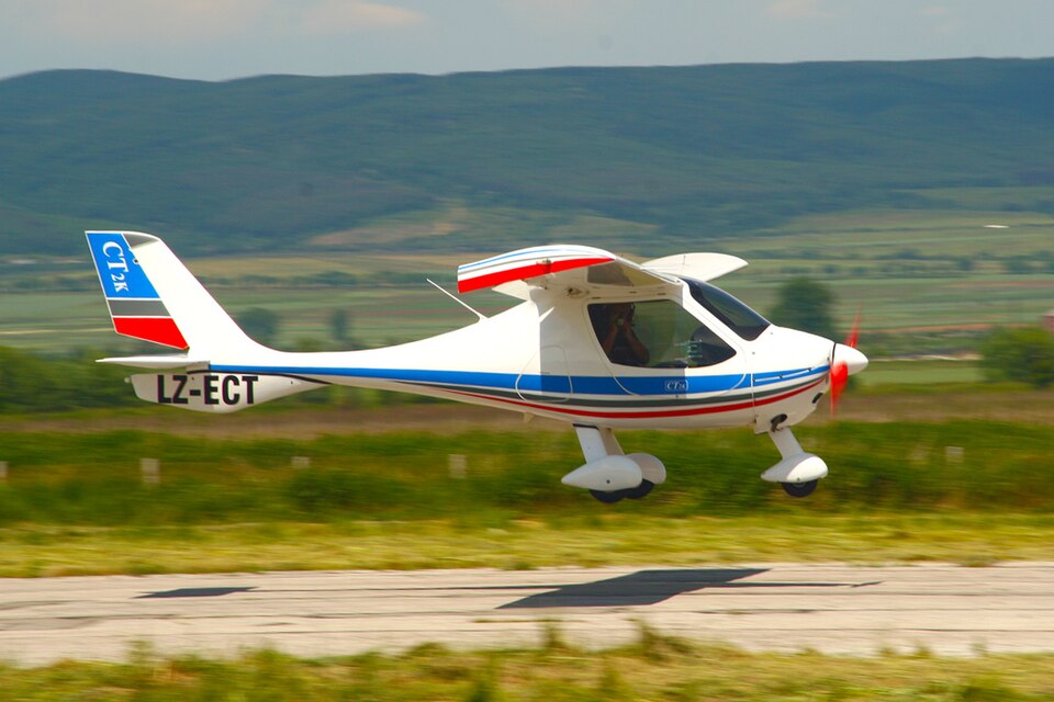 Flight Design General Aviation CT family (CTSW / CTLS / CTLSi / F2)